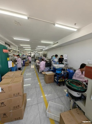 【定興縣&middot;招聘求職】電子廠招聘普工操作工 職位描述:女性優先,操作設備,生產電子產品,年齡25~40歲,定性戶口或者常住定興,初中以上學歷。每周工作6天。月工資可達5000元。工作地址:京港澳高速定興出口,向西。先添加微信,發送簡歷,通過后再通知面試。不接受自行上門投送簡歷。 聯系人:劉先生 - 掌上定興